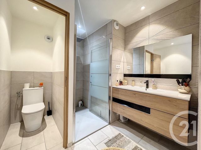 Appartement T2 à vendre - 2 pièces - 49.75 m2 - THUIR - 66 - LANGUEDOC-ROUSSILLON - Century 21 Terres Catalanes