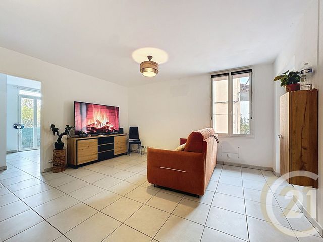 Appartement F3 à vendre - 3 pièces - 69.3 m2 - THUIR - 66 - LANGUEDOC-ROUSSILLON - Century 21 Terres Catalanes